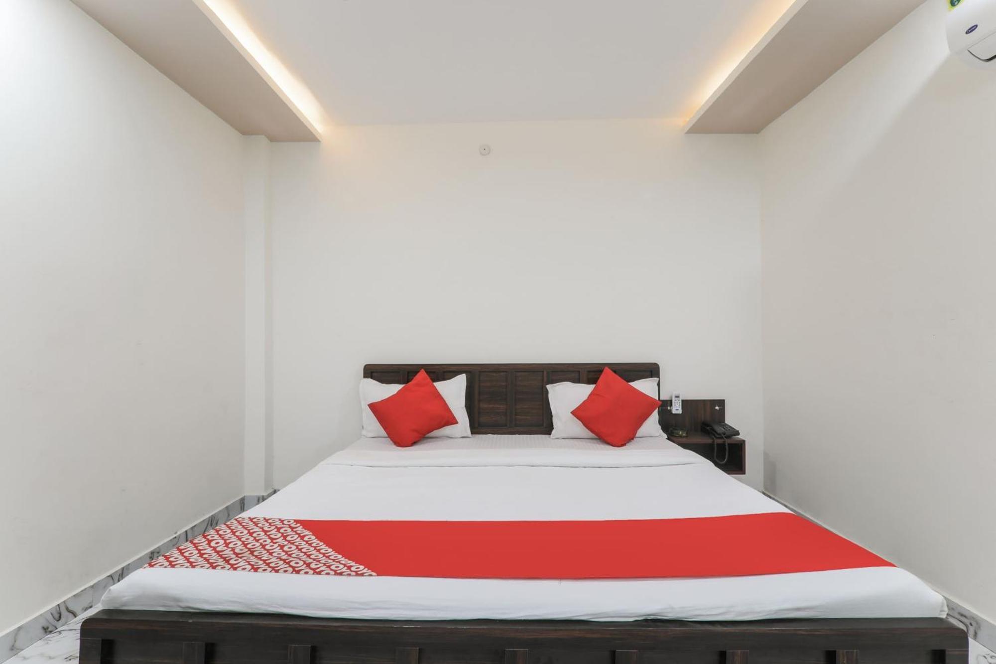 Hotel O Aastha Near Chaudhary Charan Singh International Airport Bijnaur Exterior photo
